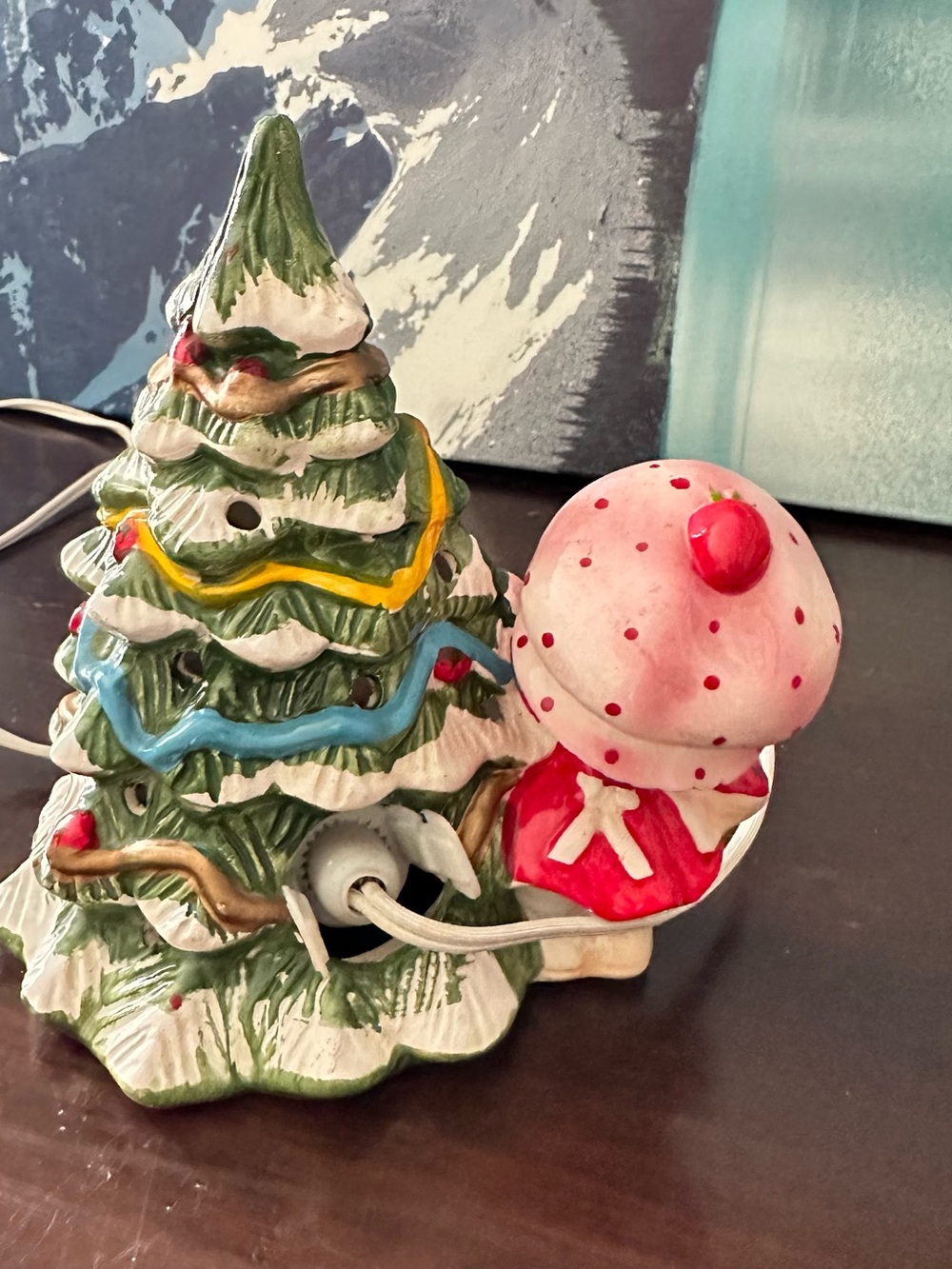 Vintage Strawberry Shortcake A Berry Merry Christmas Ceramic Tree - Picture 3 of 11